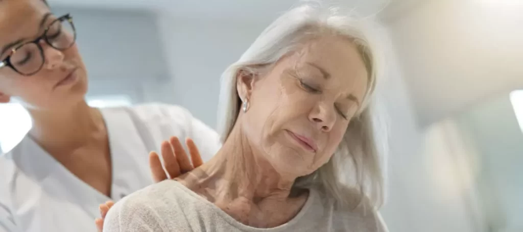 Massage personne agee.jpg